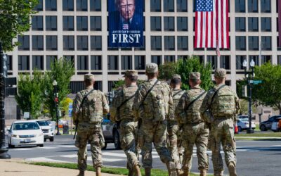 Tropas en Washington y destituciones en la Reserva Federal: Trump abraza la deriva autoritaria en Estados Unidos