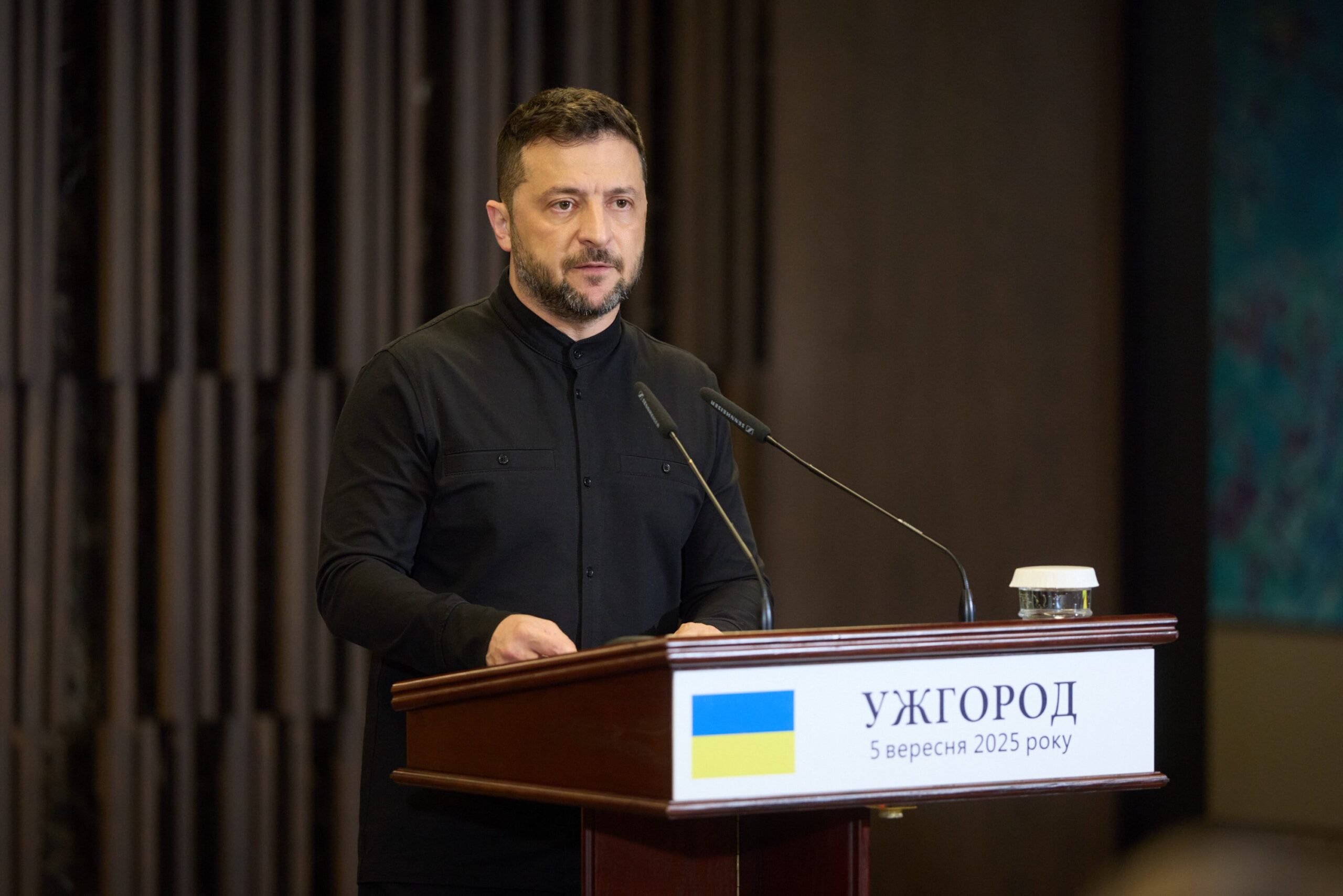 Zelenski sospecha que drones húngaros han violado el espacio aéreo de Ucrania