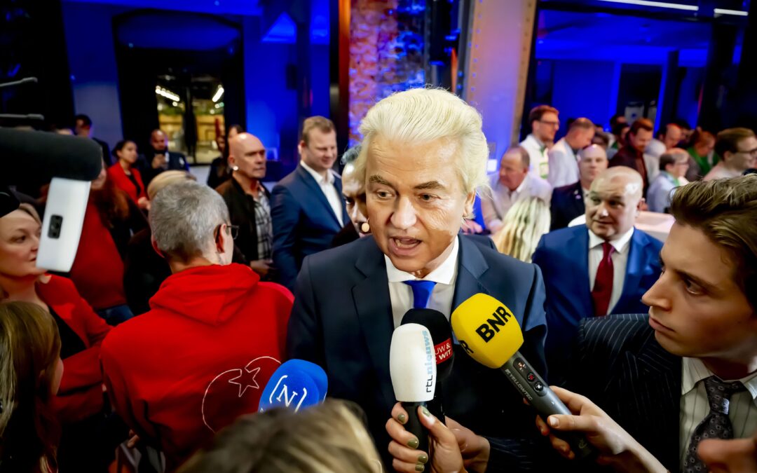 El ultra Wilders encabeza los sondeos en Países Bajos en vísperas de las elecciones del miércoles