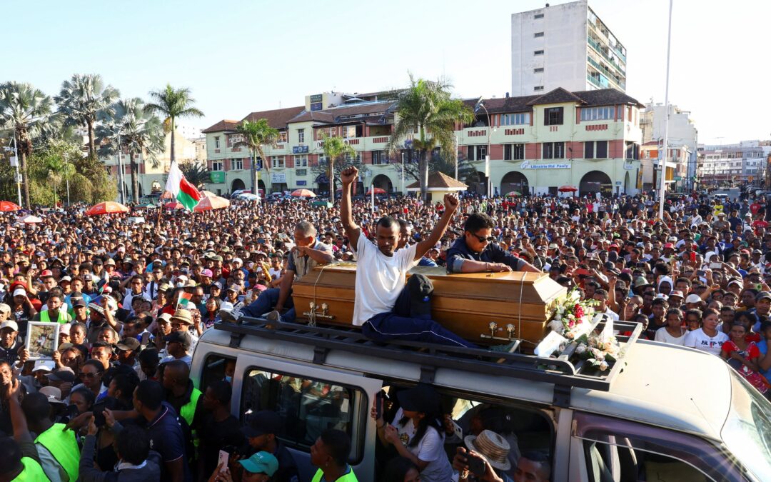 El presidente de Madagascar huye del país tras tres semanas de protestas ciudadanas