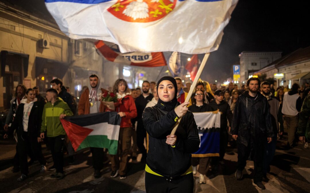Los estudiantes de Serbia preparan un desafío masivo contra el Gobierno en el primer aniversario de sus protestas