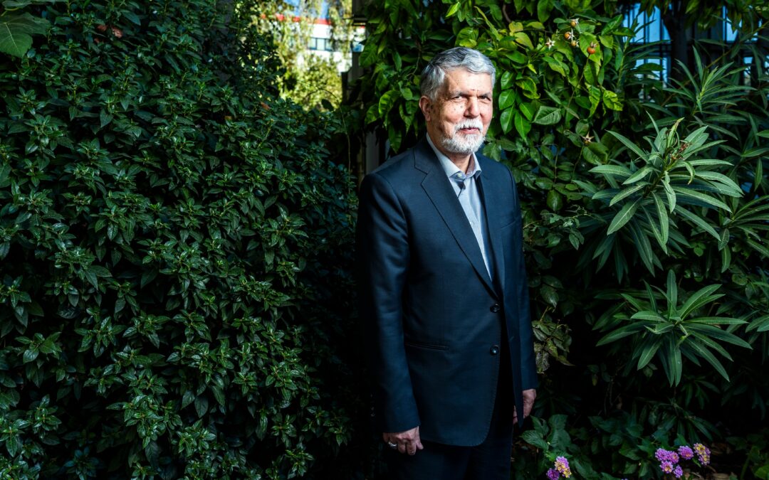 El ministro de Cultura de Irán: “Poder sí podemos, pero no queremos construir la bomba nuclear”