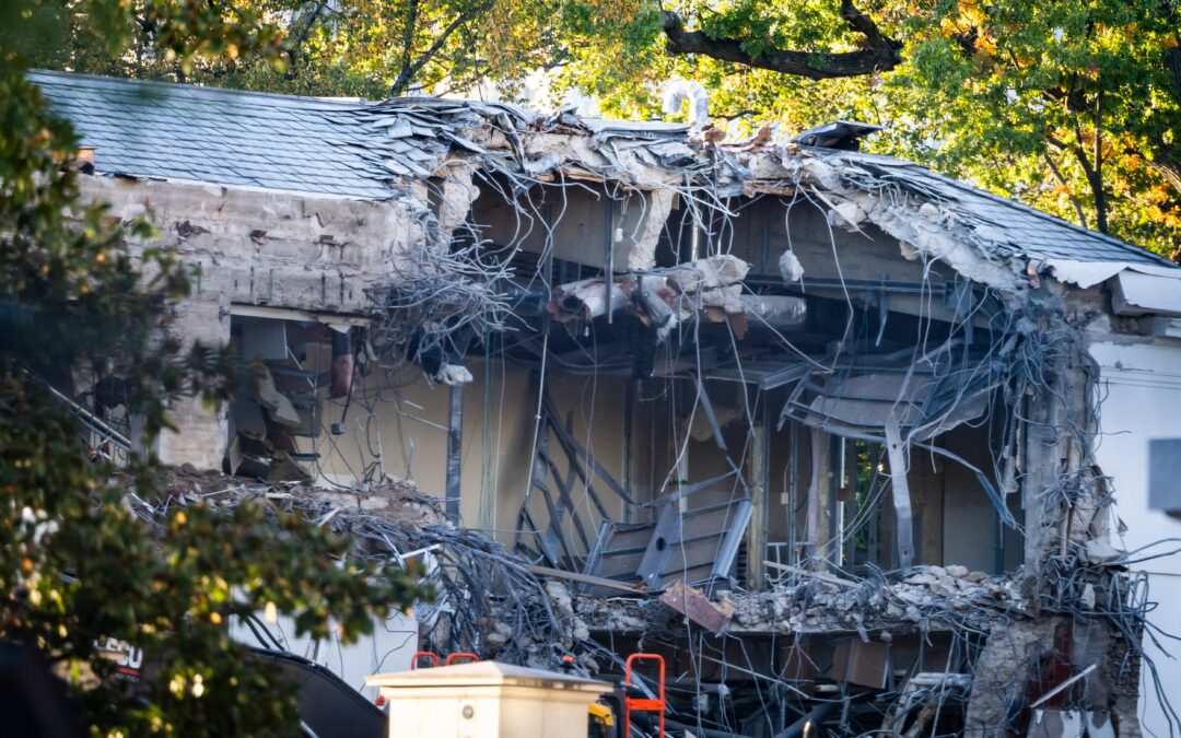 Trump tira la fachada del ala este de la Casa Blanca para construir su salón de baile de 250 millones de dólares