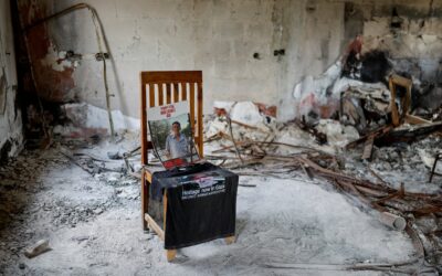 El duelo inacabado del ataque de Hamás a Israel: “¿Por qué la pena no se queda aquí, en el cementerio?”