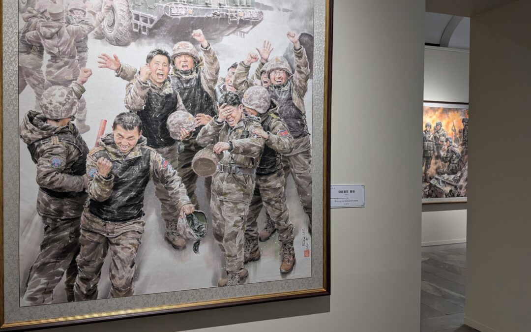 Obreros sonrientes y soldados ilesos: la propaganda de Corea del Norte llega a Moscú
