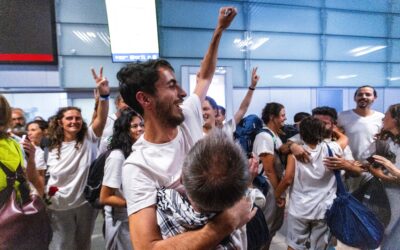 El primer grupo de españoles detenidos por Israel regresa a España: “Nos han golpeado y atado de pies y manos”