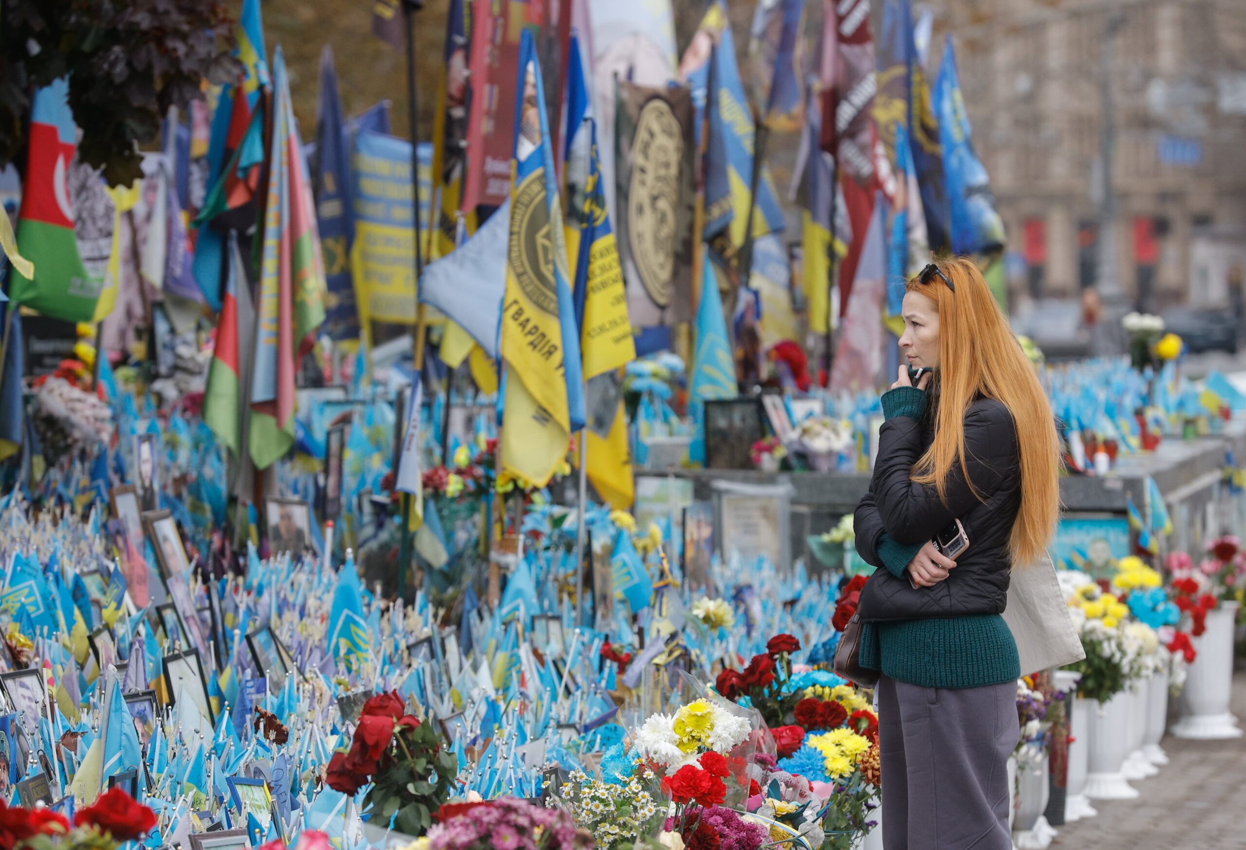 Bruselas busca fórmulas para desencallar el salvavidas financiero para Ucrania