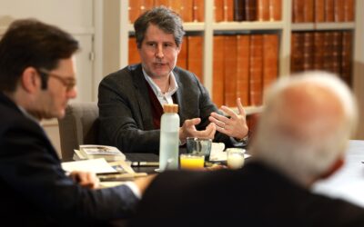 Giuliano da Empoli: “La clave del éxito de Trump es el movimiento rápido y espectacular, incluso cuando se contradice”