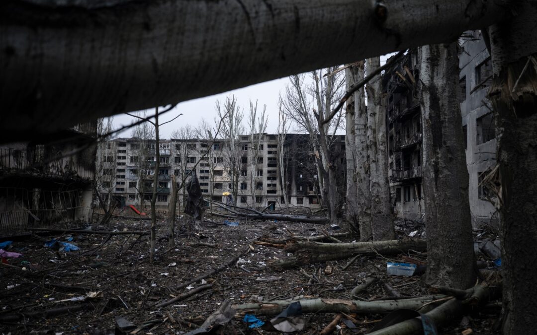 Una unidad del Ejército ruso organiza un macabro concurso para posar con prisioneros ucranios ejecutados