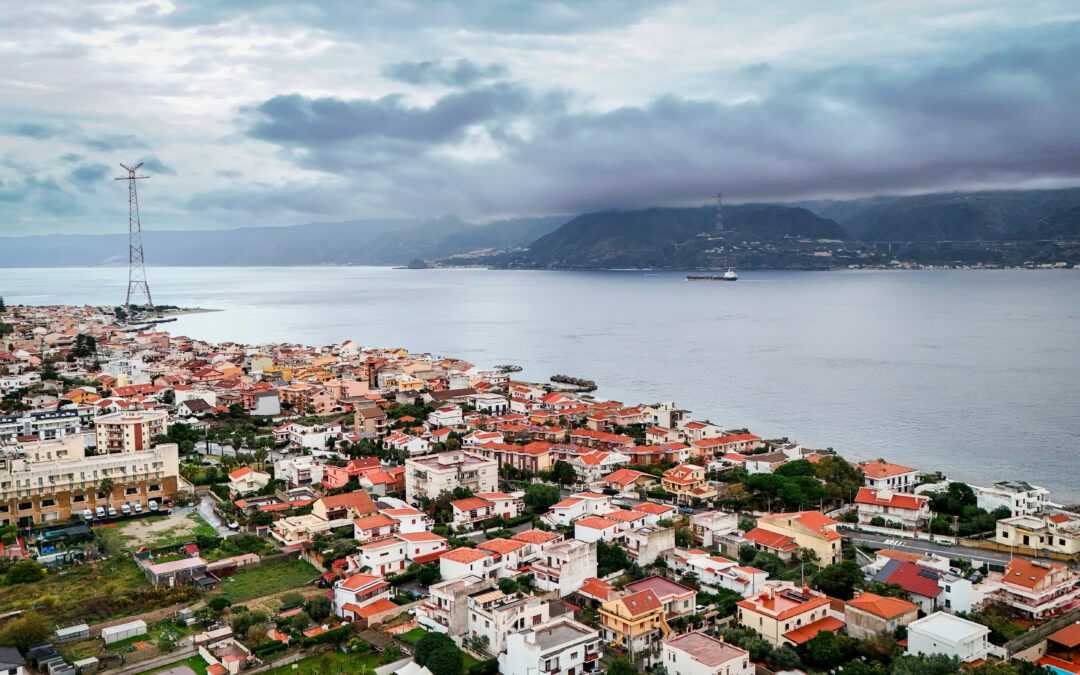 El puente que une a Italia y divide a los italianos