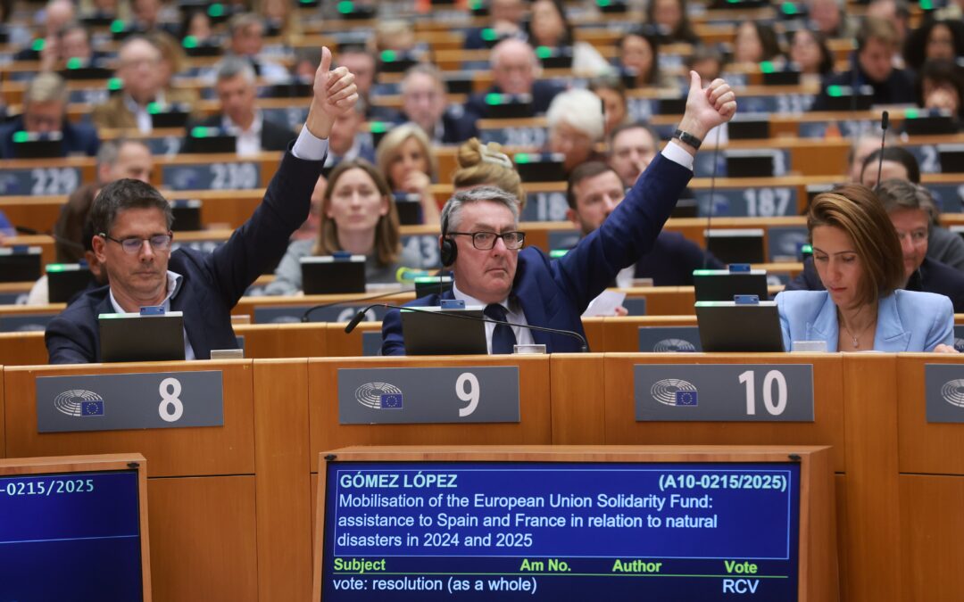 El acercamiento de la derecha a los ultras tensa la cuerda en Bruselas