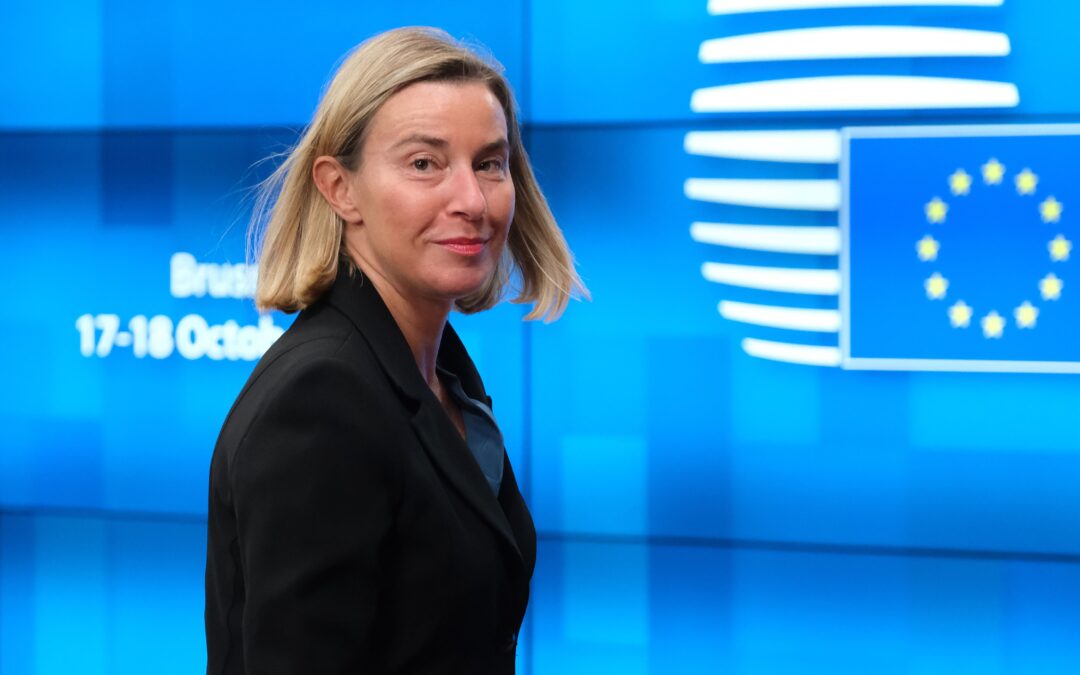 Federica Mogherini: la diplomática perseguida por el fantasma de la inexperiencia