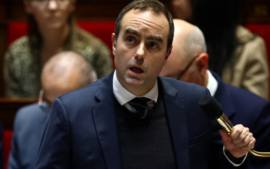 Lecornu supera la primera votación del presupuesto de Francia y mantiene con vida a su Ejecutivo