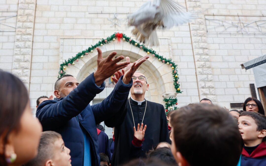 El Patriarca Latino de Jerusalén aplaude la determinación de los gazatíes de “reanudar sus vidas”, pese a las “condiciones miserables”