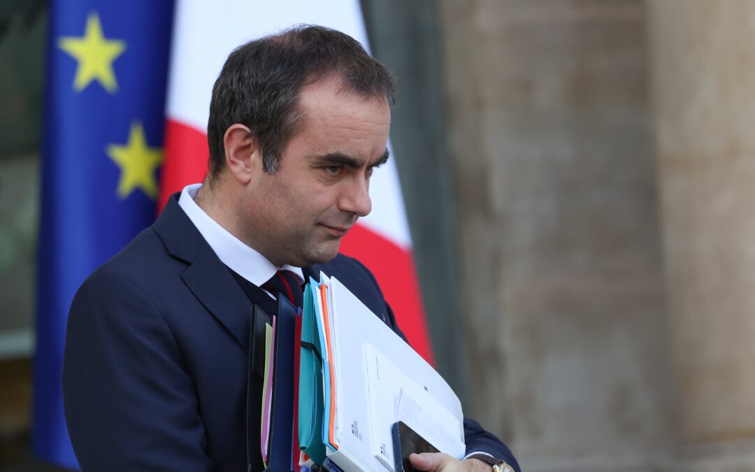 Francia afronta su enero más caótico