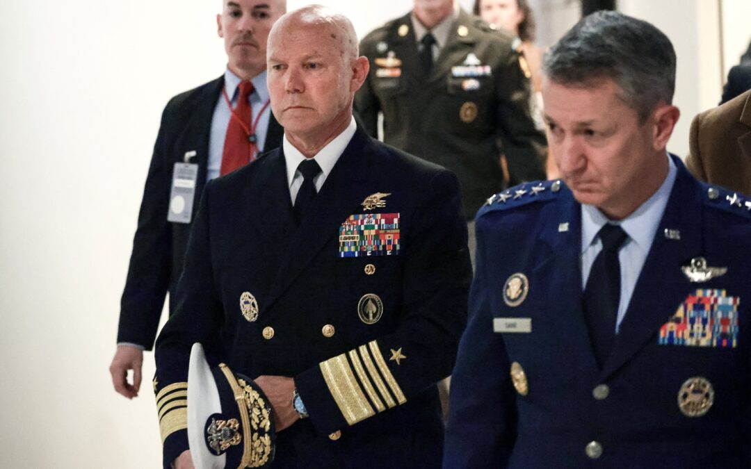 Un almirante niega en el Congreso de Estados Unidos que Hegseth diera orden de rematar a dos supervivientes en una narcolancha