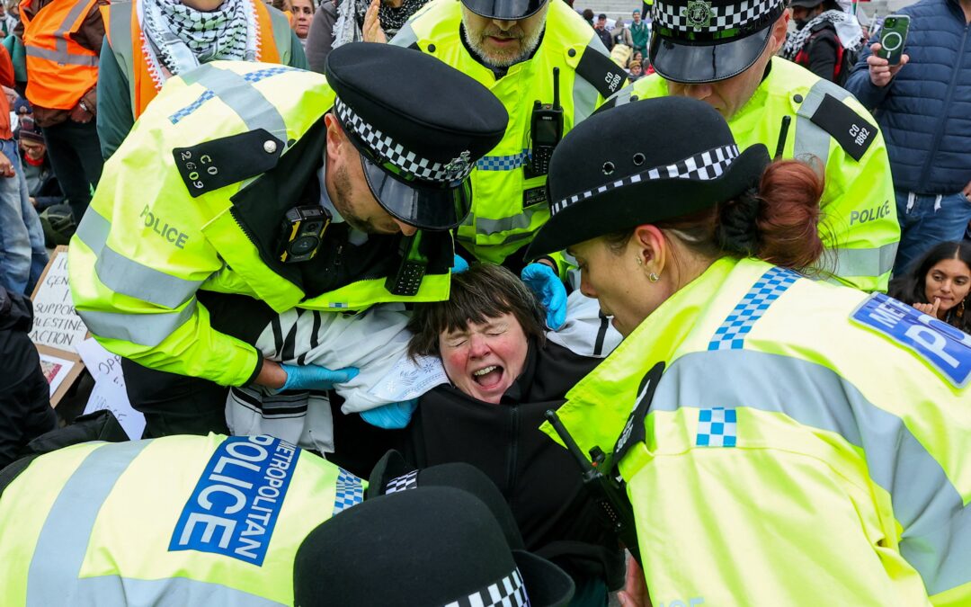 La huelga de hambre de un grupo de activistas propalestinos presos añade presión al Gobierno británico