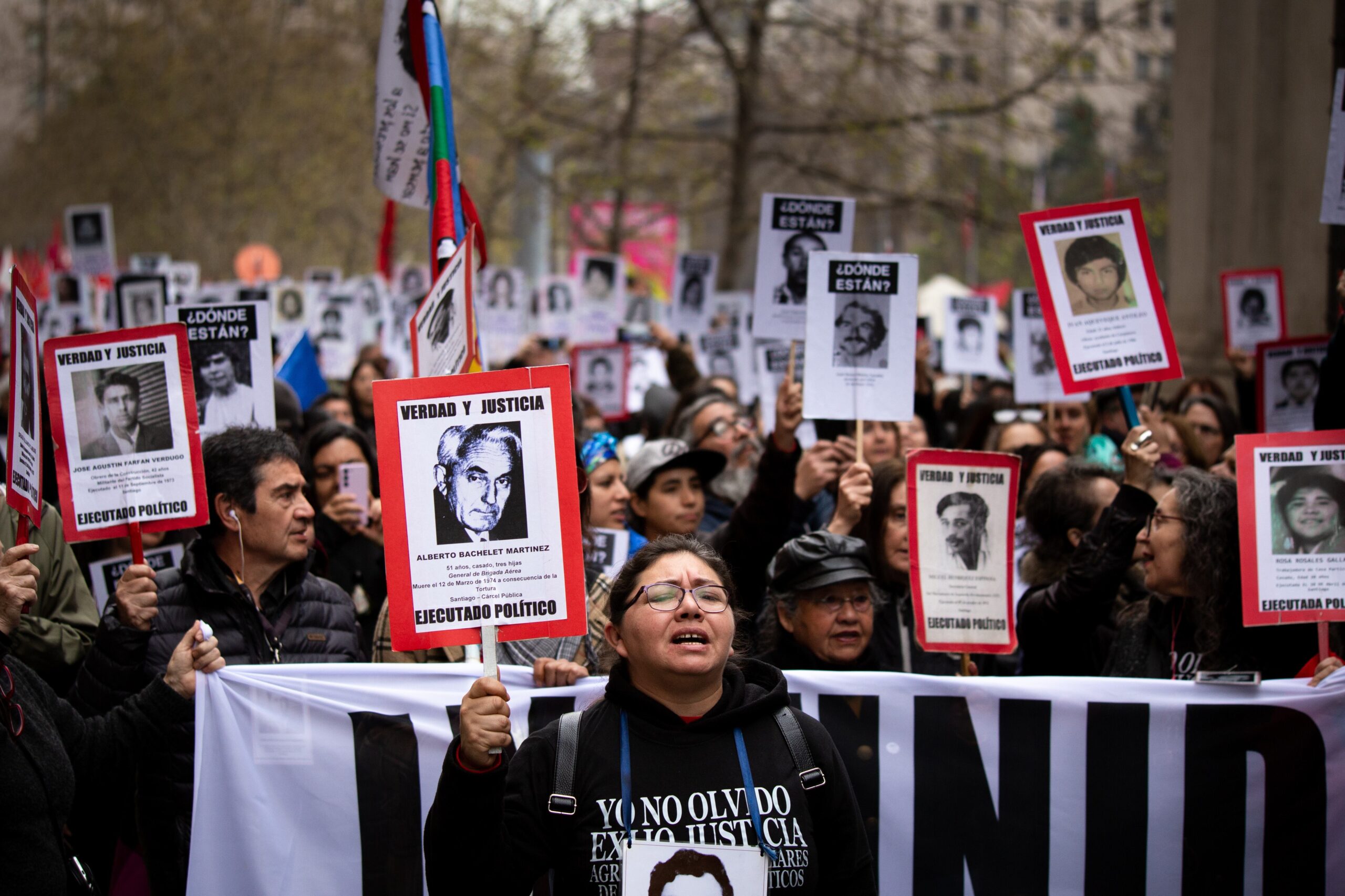 La generación que fue víctima de la dictadura de Pinochet, desolada ante el triunfo de Kast en Chile