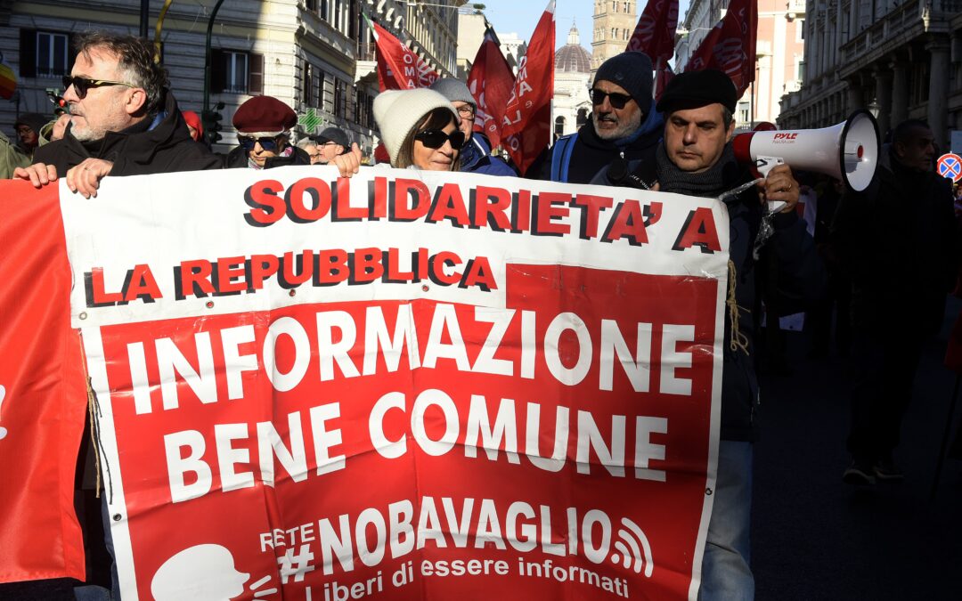 Terremoto mediático y político en Italia por la venta de ‘La Repubblica’ y ‘La Stampa’, los dos principales diarios de oposición