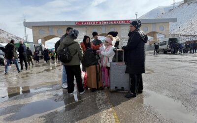 Recorrer 300 kilómetros a -10 grados para huir del bloqueo de internet en Irán: “Nuestra hija no sabe de nosotros”