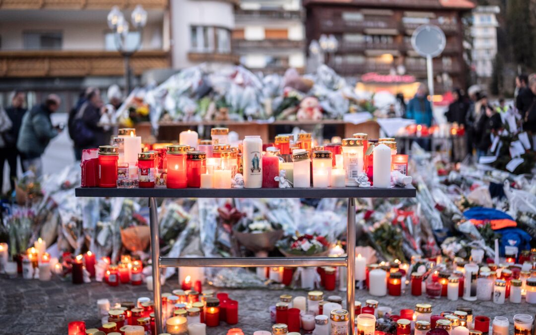 Un mes después del incendio de Año Nuevo en Crans-Montana, se mantienen zonas grises en la investigación