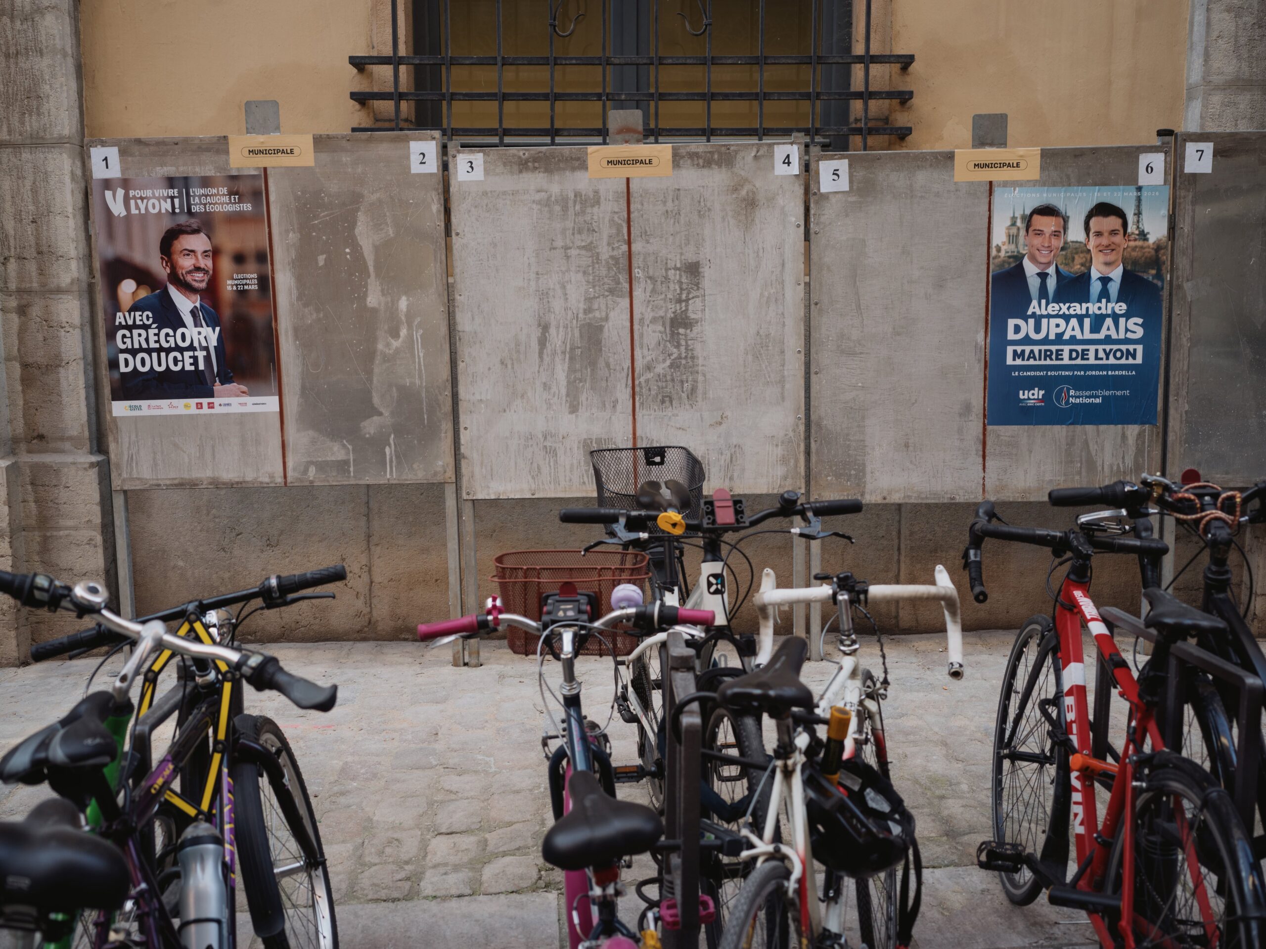 La muerte del ‘Charlie Kirk’ francés enturbia la campaña electoral en Lyon