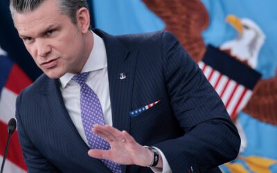 Pete Hegseth, el secretario de Defensa en guerra contra el Pentágono