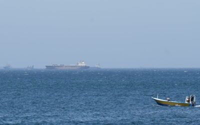 Pagar un peaje a Irán por cruzar el estrecho de Ormuz: una moderna piratería contraria al derecho internacional