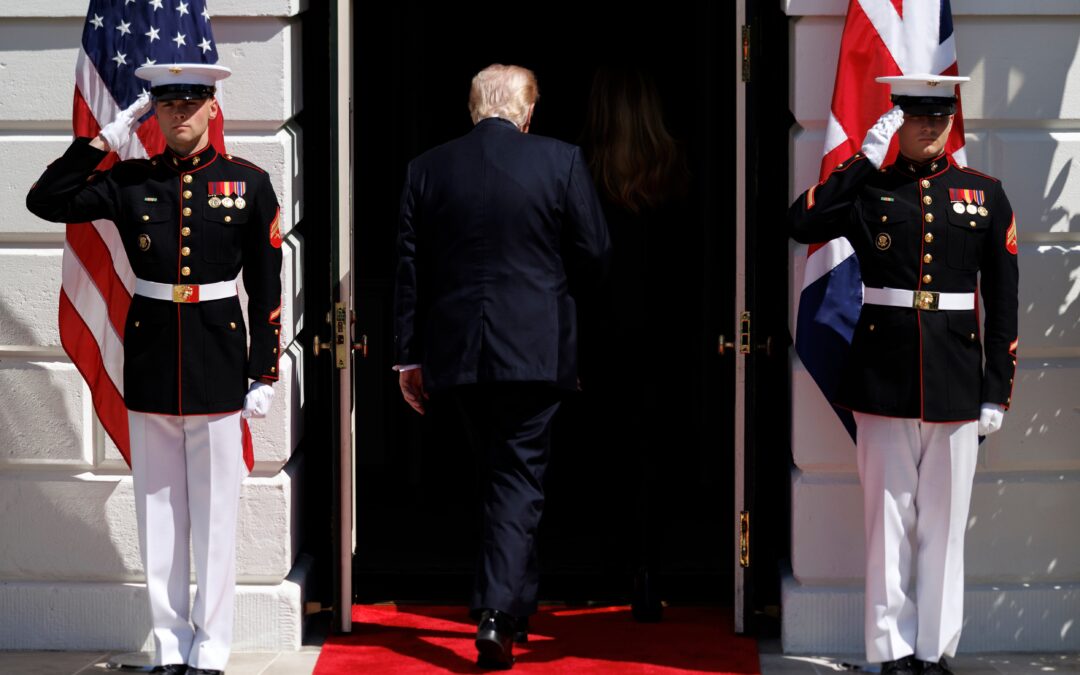 Trump usa la sentencia del Supremo que cercena los derechos de las minorías para mejorar sus perspectivas electorales