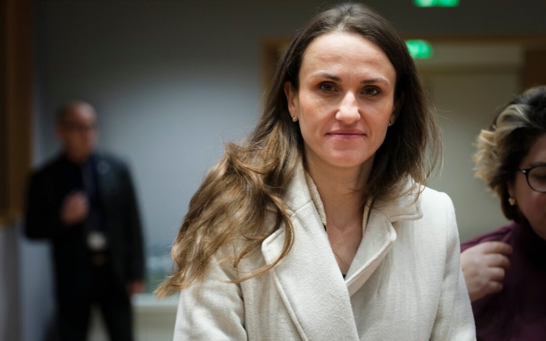Oana Toiu, ministra de Exteriores de Rumania: “Hay que mantener la presión sobre Rusia para que llegue a la mesa de negociaciones”