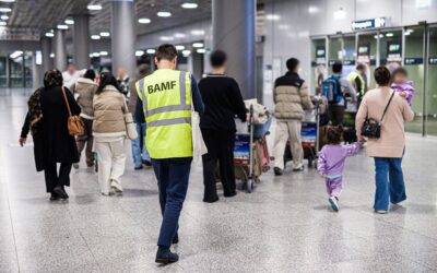 La Unión Europea se acerca a los talibanes para sumarlos a su campaña para aumentar las deportaciones