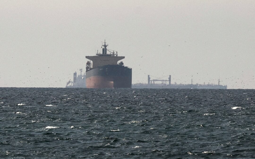 Los marineros vislumbran el fin de su agonía en Ormuz pero aún no se fían: “Nos preguntan si esta paz es real”