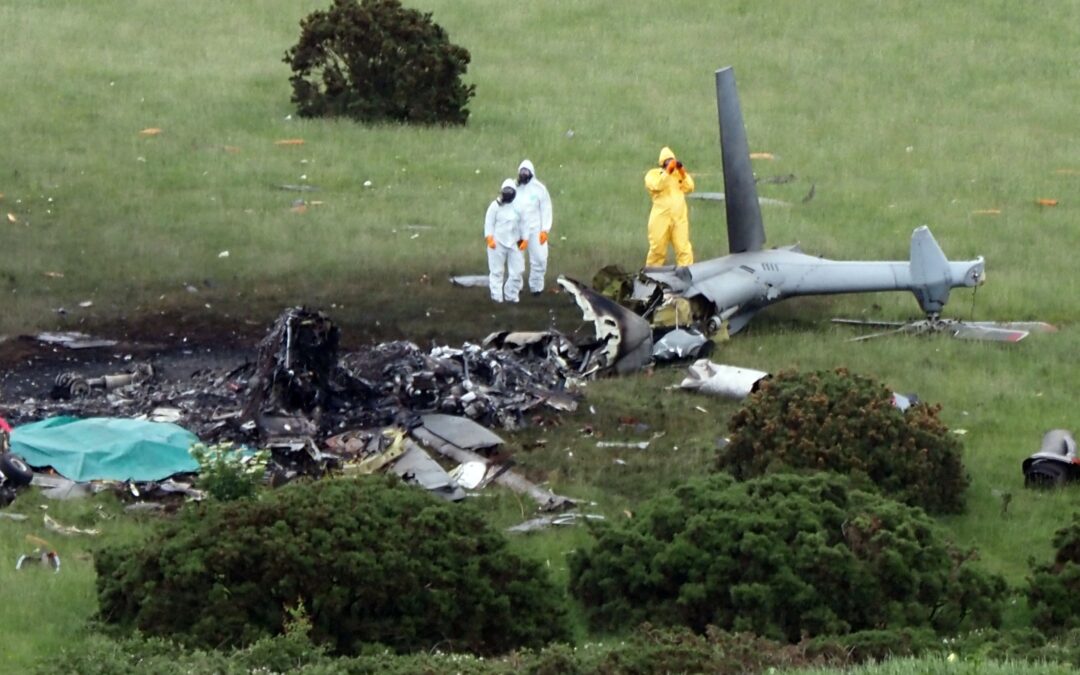 Mueren tres miembros de la Marina Real británica al estrellarse su helicóptero durante unas maniobras