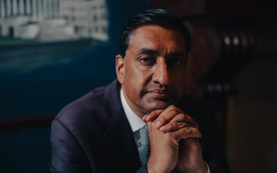 Ro Khanna, el demócrata al que Elon Musk quiere en la cárcel: “El dinero tiene secuestrada la política en Estados Unidos”