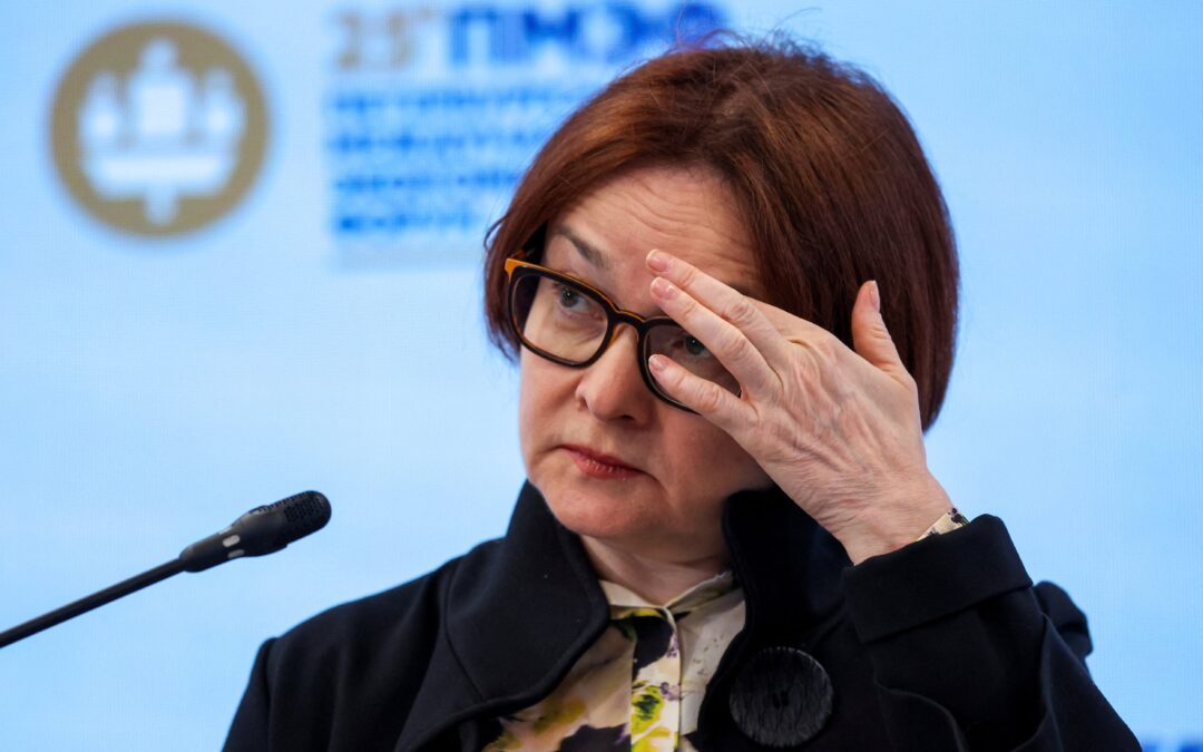 Las diferencias entre Putin y su banco central, una nueva señal del deterioro de la economía rusa