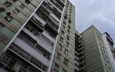 La vida se reconstruye a pedazos en los edificios verdes de la colonia caraqueña El Paraíso