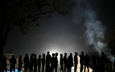 Una nueva ola xenófoba incendia Sudáfrica con asesinatos, viviendas destruidas y miles de desplazados