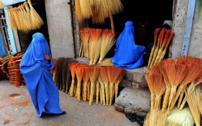 Los talibanes aplastan la protesta de las mujeres de Herat: “Nos gritaron: ‘¿Por qué no lleváis burka?”