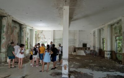 Sazan, el paraíso mediterráneo con búnkeres comunistas que ambicionan los Trump