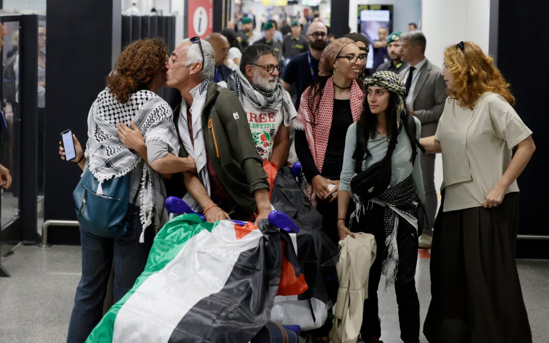 Los activistas de la caravana de ayuda a Gaza detenidos en Libia, en huelga de hambre
