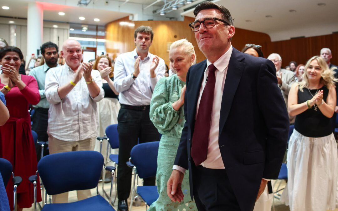 Andy Burnham, un político fuera de la burbuja