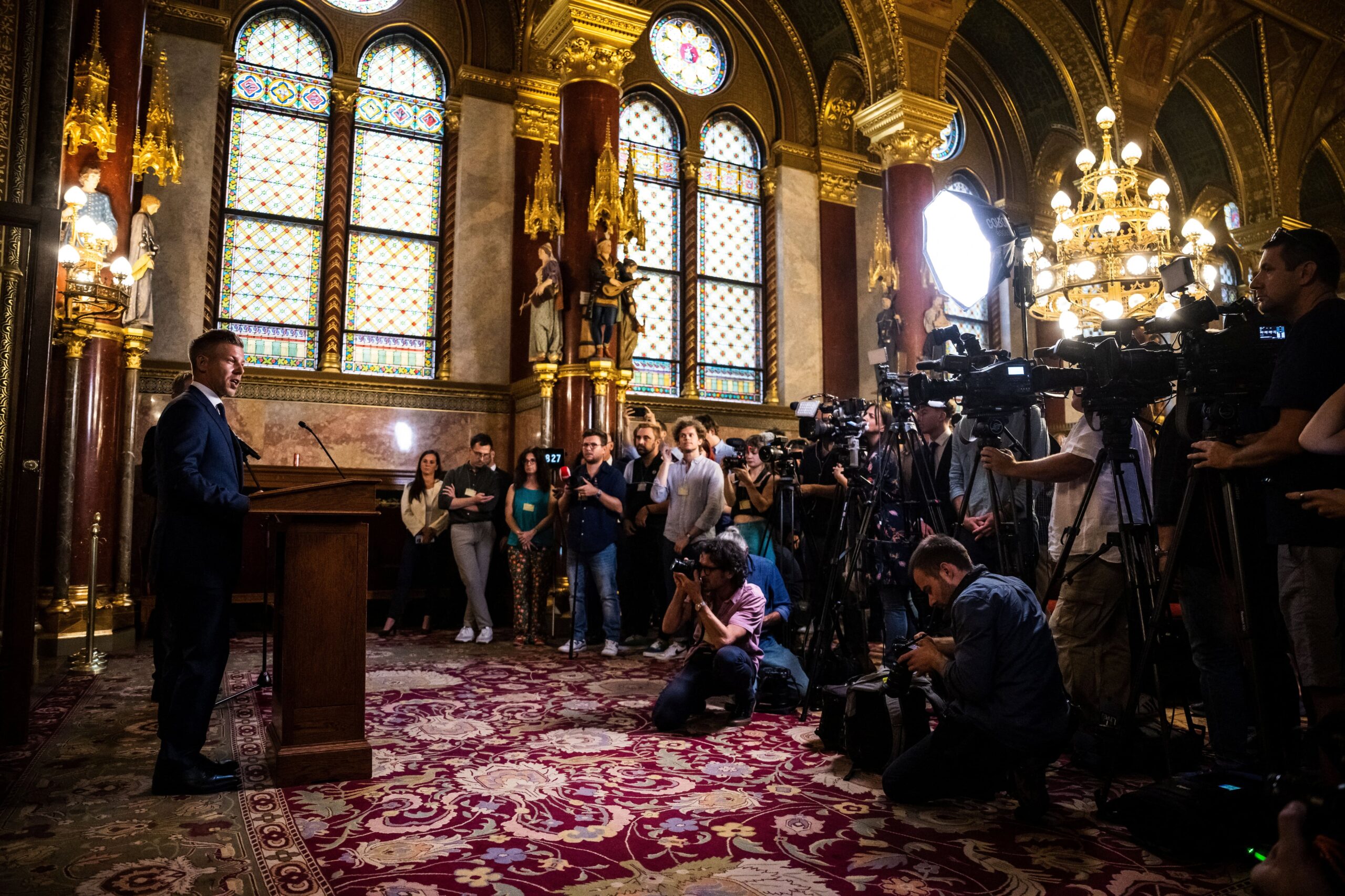La Hungría pos-Orbán emprende una transición democrática exprés