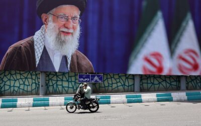 Esperando a Mojtaba