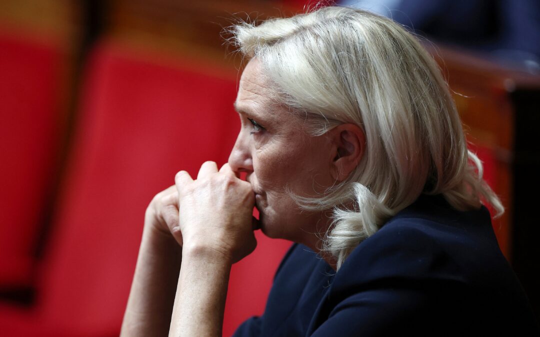 La justicia francesa decide entre el todo o nada para Marine Le Pen