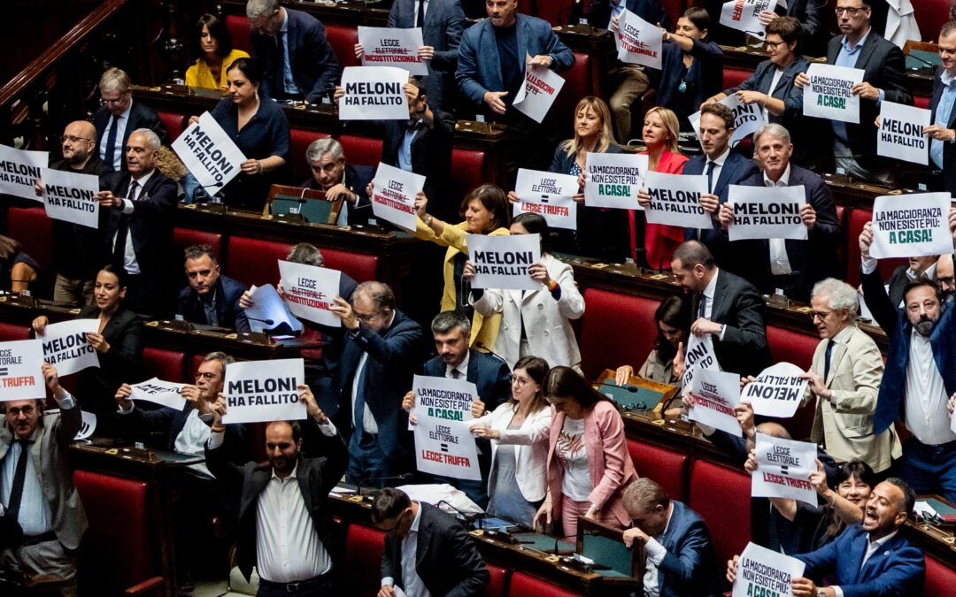 La polémica reforma electoral de Meloni supera el primer examen entre tensiones con sus socios