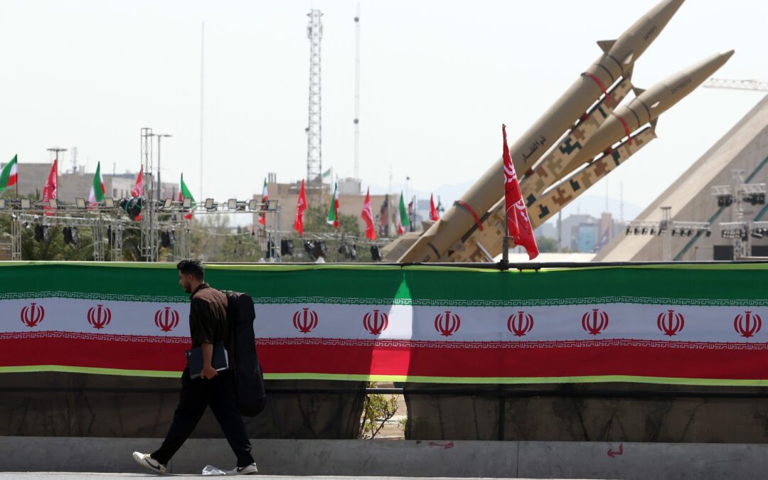 Arabia Saudí lanza un ataque coordinado con Estados Unidos contra milicias proiraníes en Irak