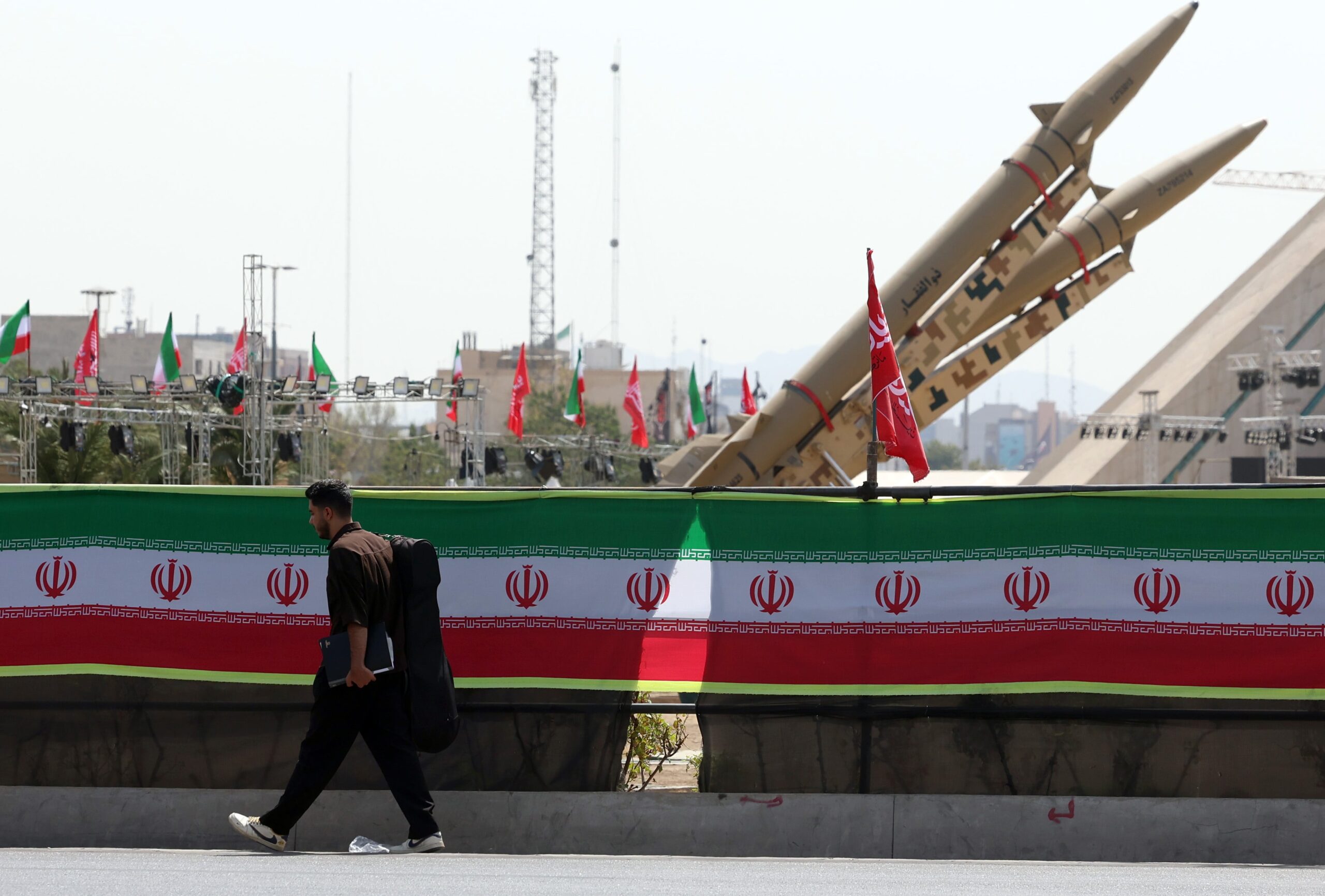Arabia Saudí lanza un ataque coordinado con Estados Unidos contra milicias proiraníes en Irak