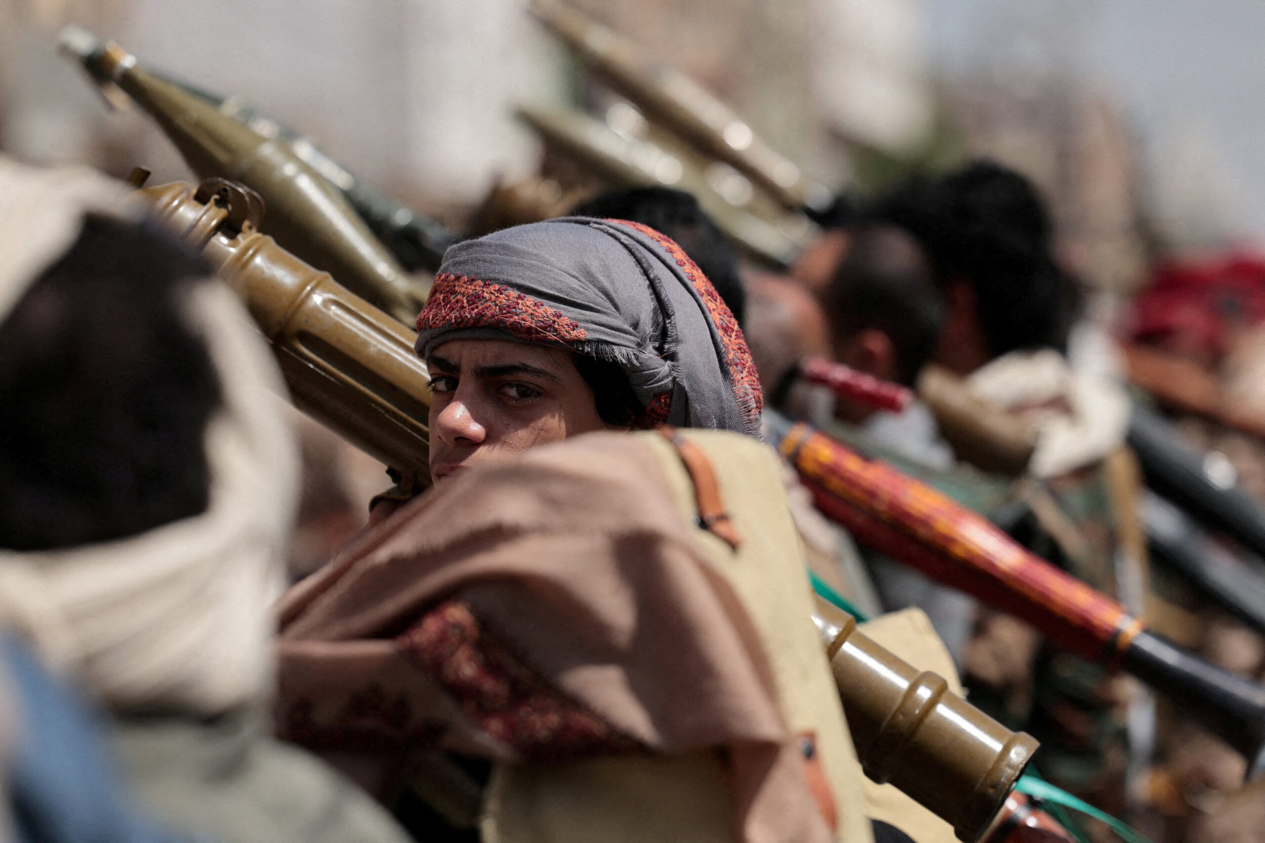 Los hutíes se suman al pulso de Irán y arrastran a Yemen