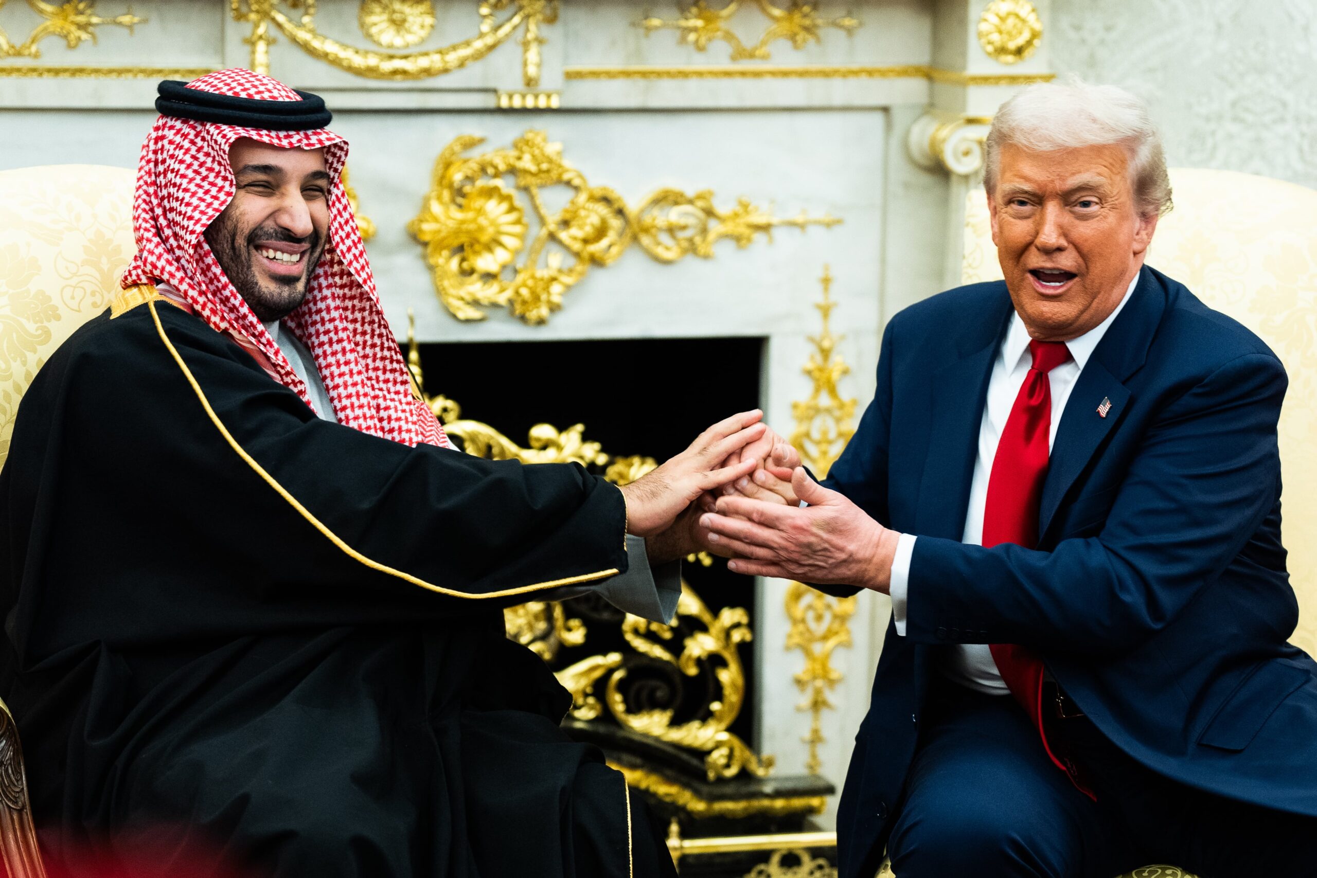Trump autoriza un pacto nuclear que permitirá a Arabia Saudí enriquecer uranio