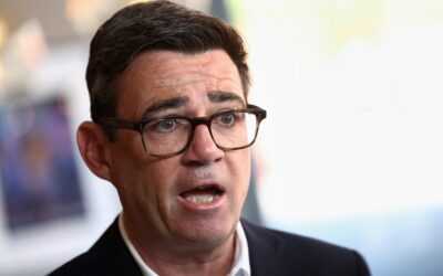 Burnham interviene para evitar la liberación anticipada de dos condenados por la muerte de un policía